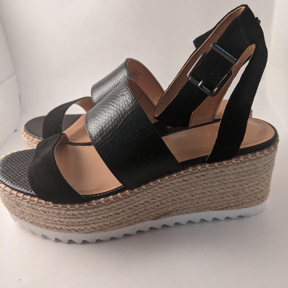 Crown Vintage Wedge Sandal Daylen Black Suede Size